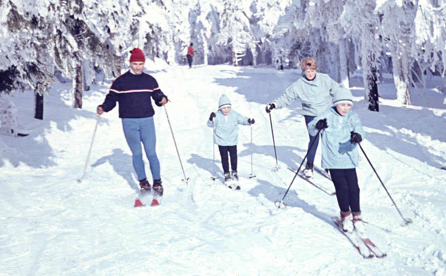 Familie Riedel auf der Loipe am Fichtelberg